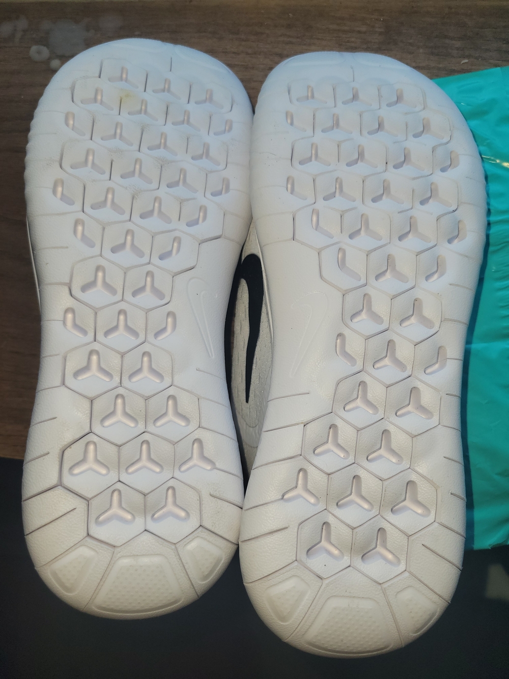 Nike Women's White Running Shoes with Black Swoosh - Picture 8 of 8
